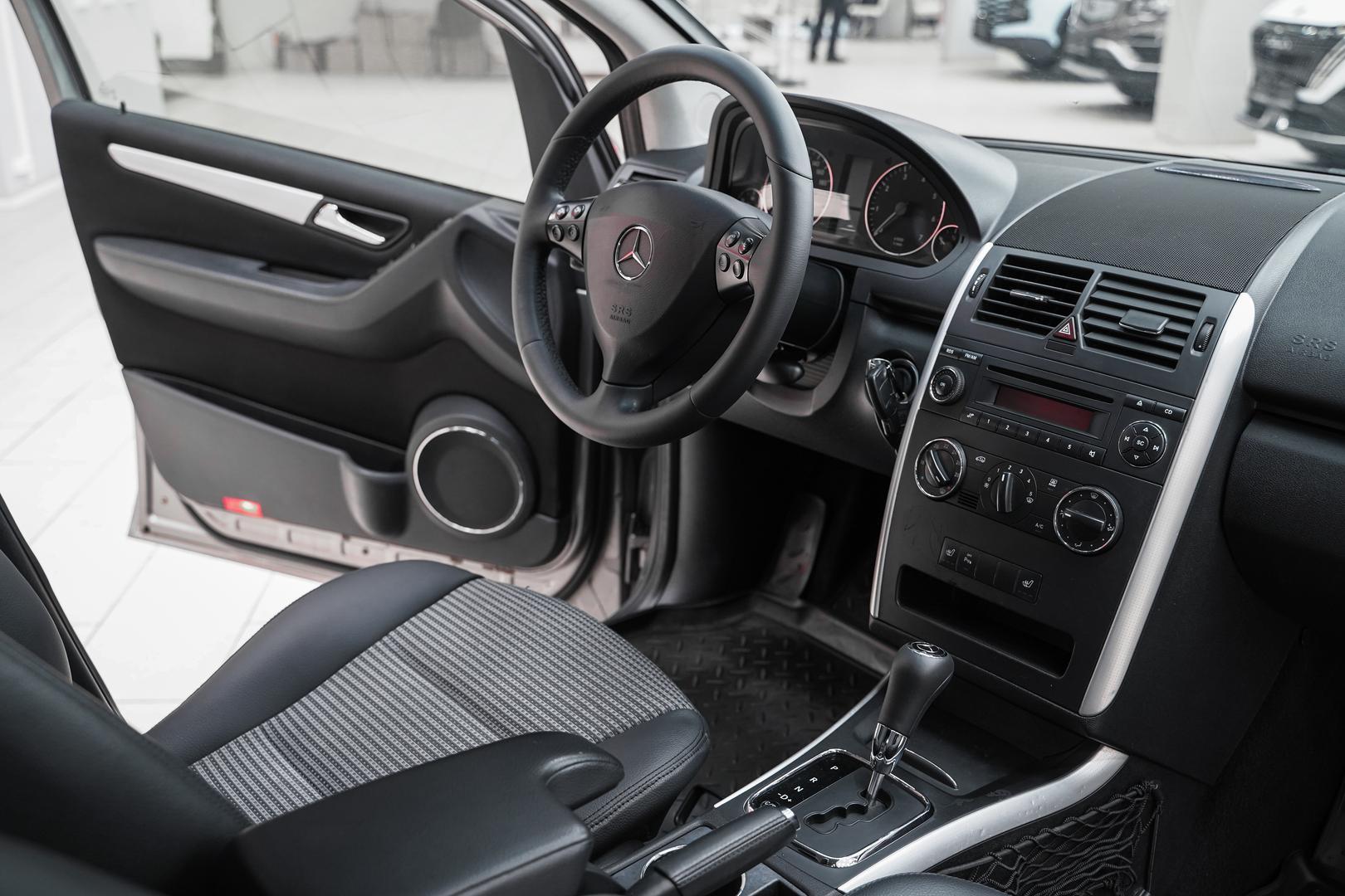 Mercedes-Benz A-Класс 2008, серый, ДЦ Орехово