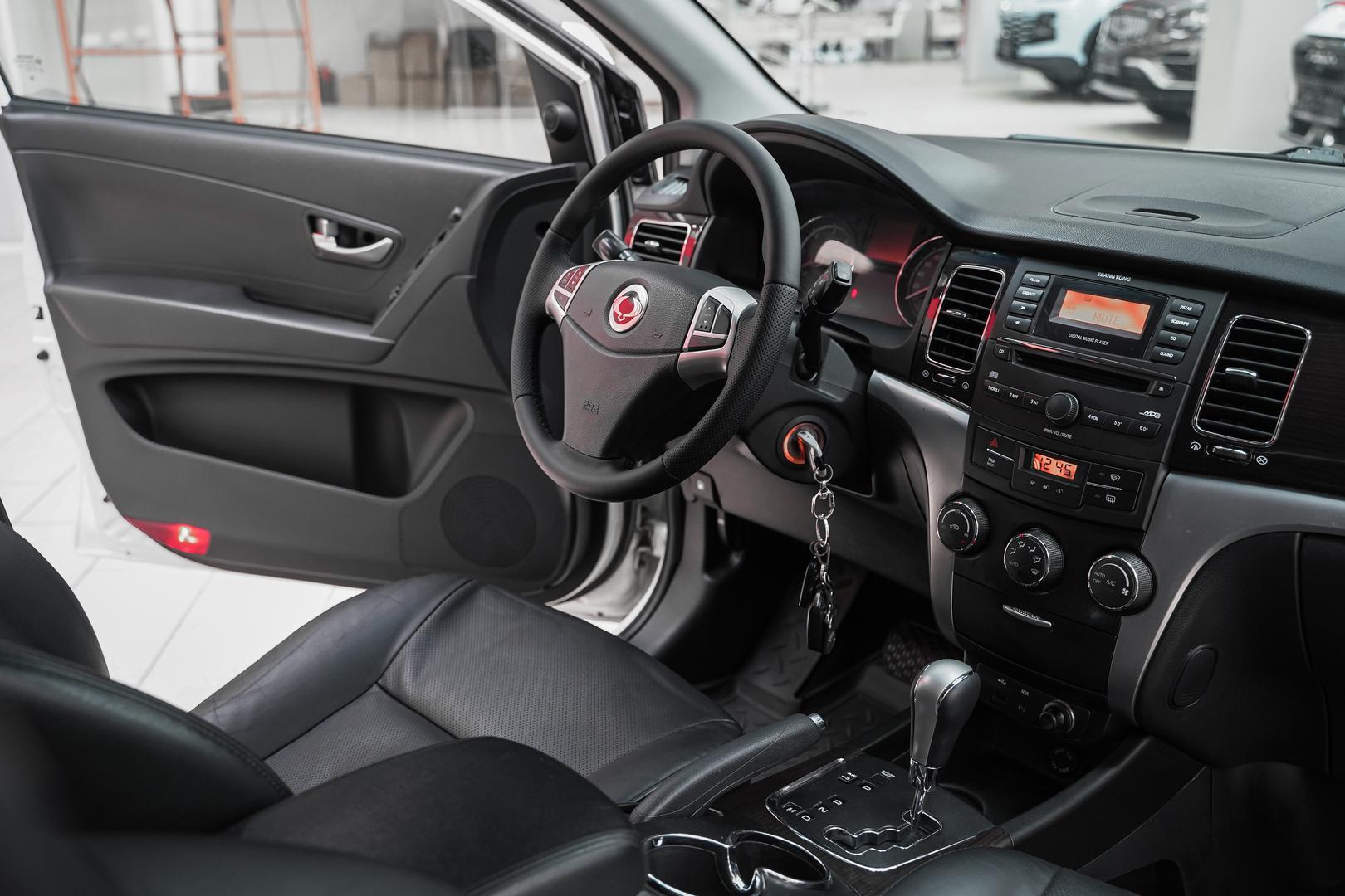 SsangYong Actyon 2011, белый, ДЦ Орехово