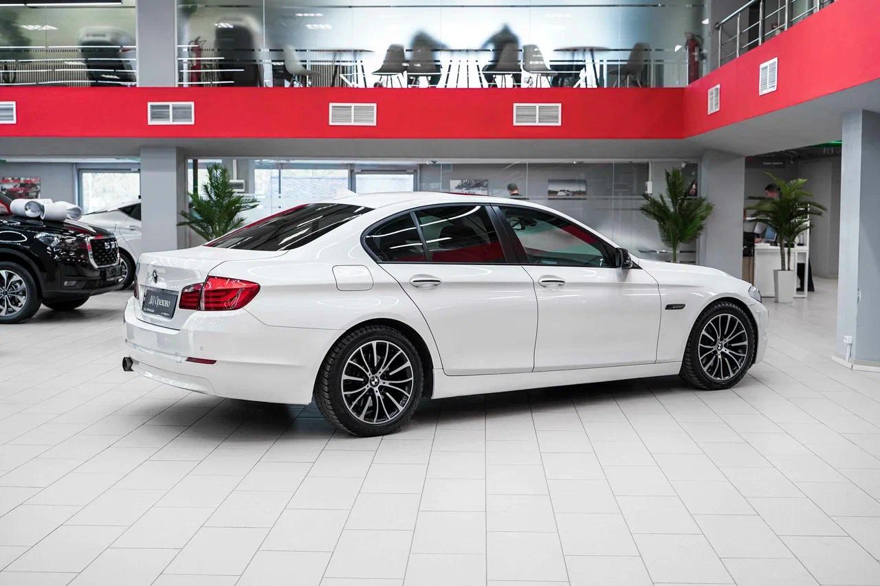 BMW 5 серии 2011, белый, ДЦ Орехово