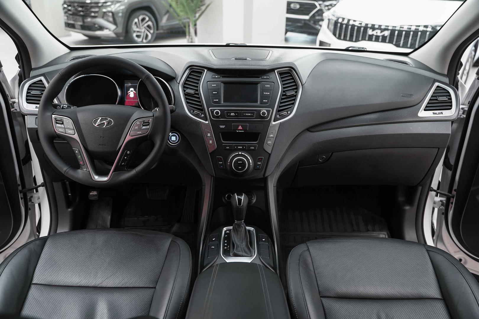 Hyundai Santa Fe 2016, белый, ДЦ Орехово