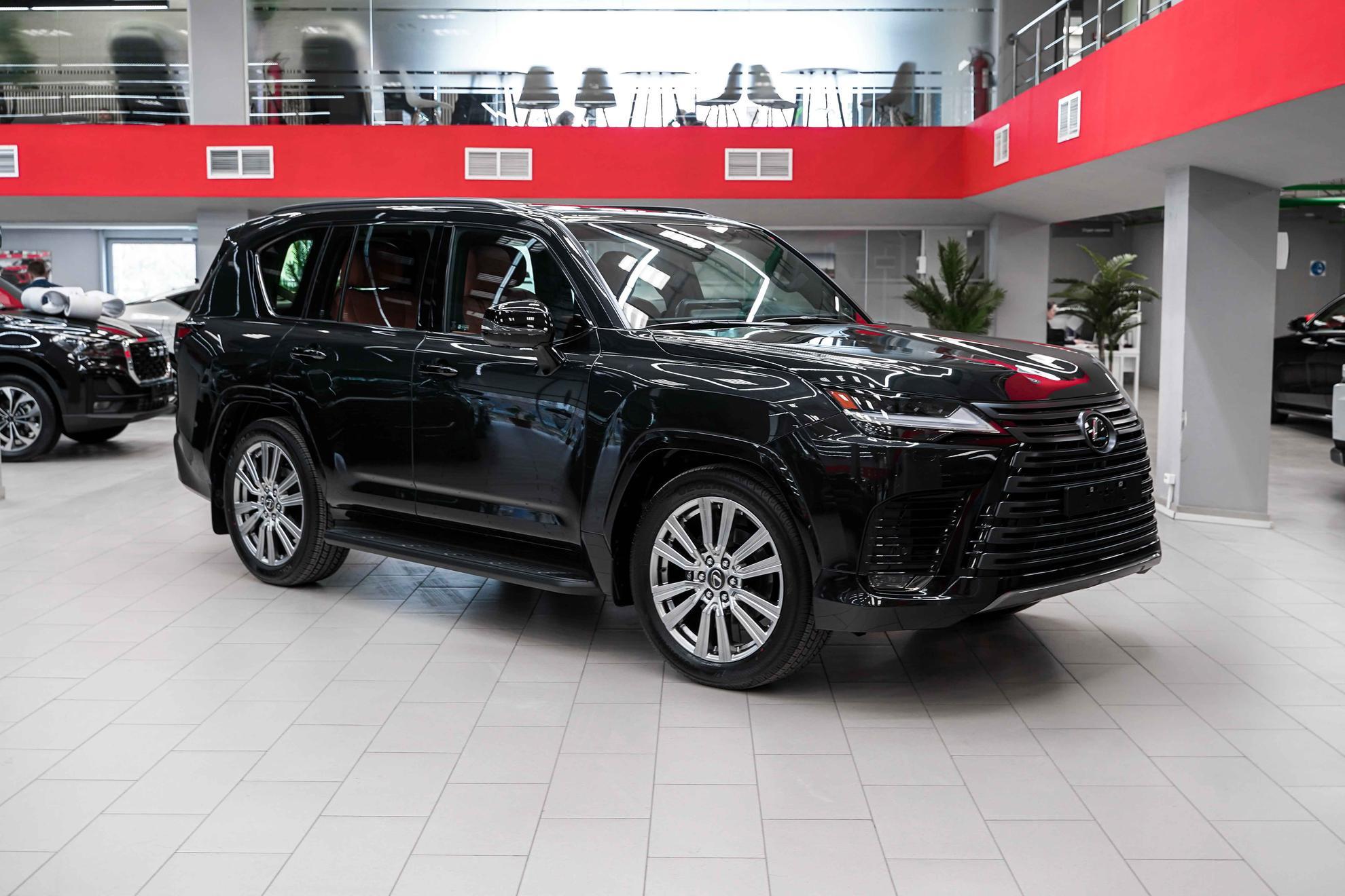 Lexus LX 2026, черный, ДЦ Орехово