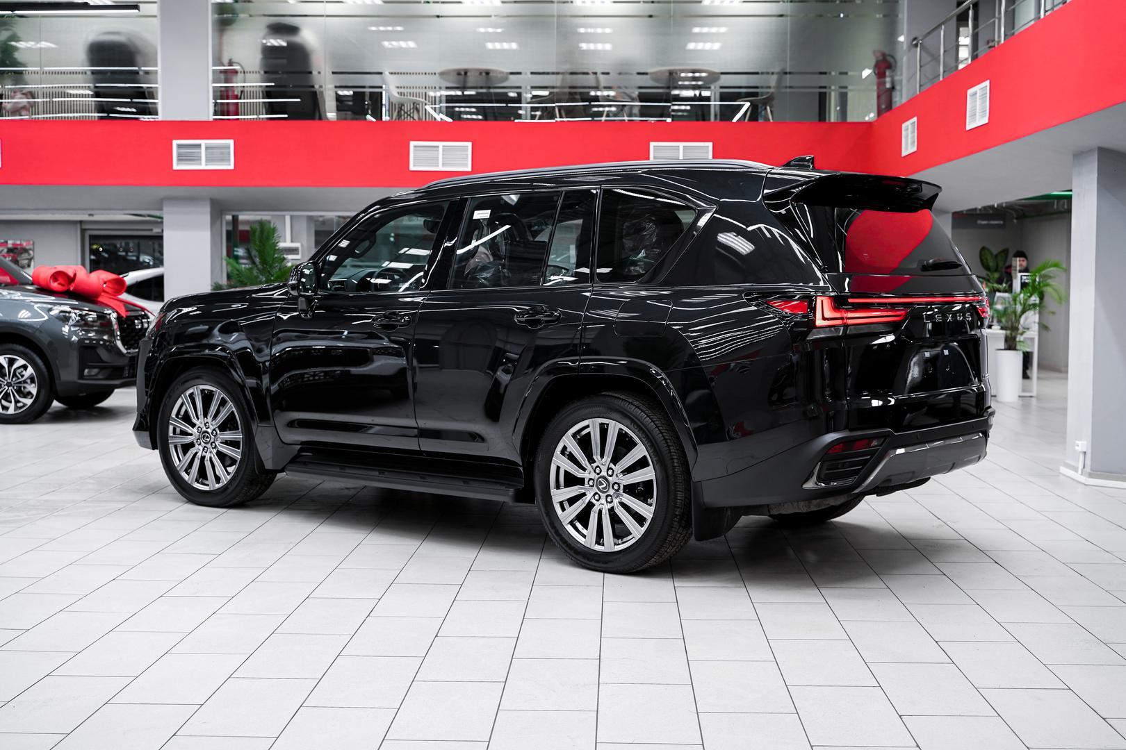 Lexus LX 2025, черный, ДЦ Орехово