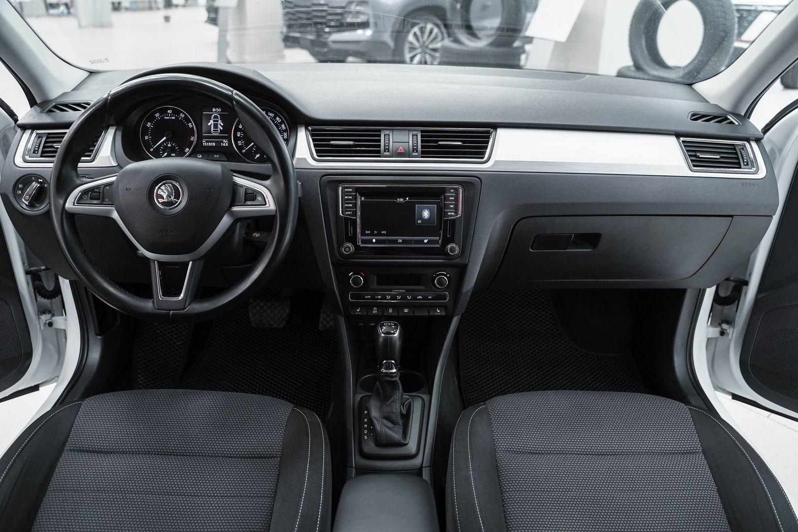 Skoda Rapid 2015, белый, ДЦ Орехово