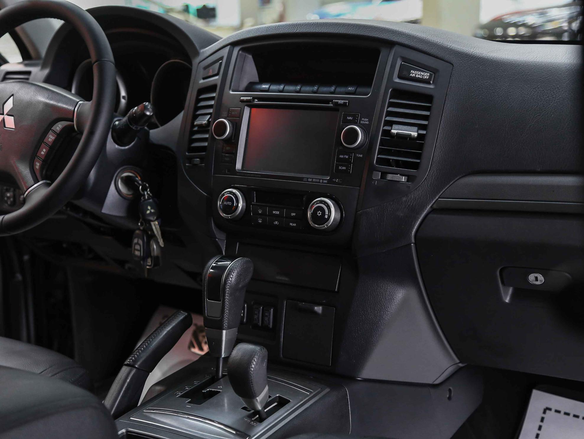 Mitsubishi Pajero 2012, серый, ДЦ Орехово