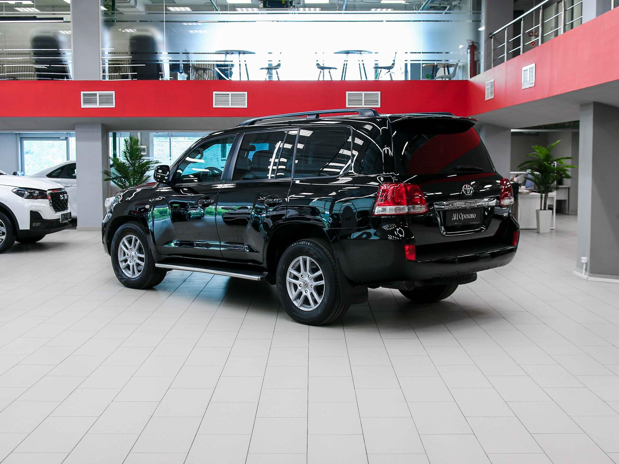 Toyota Land Cruiser 2010, черный, ДЦ Орехово
