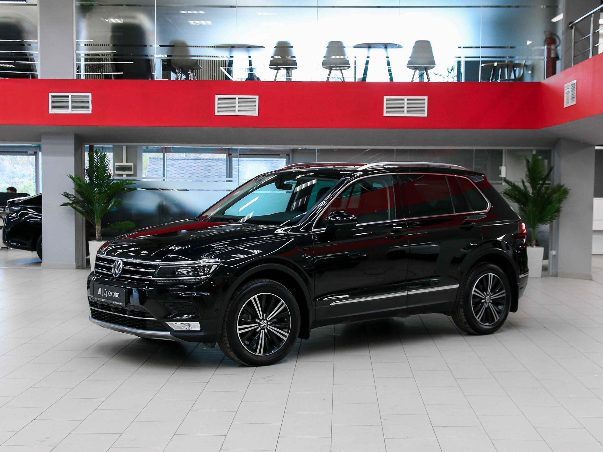 Volkswagen Tiguan 2017, черный, ДЦ Орехово