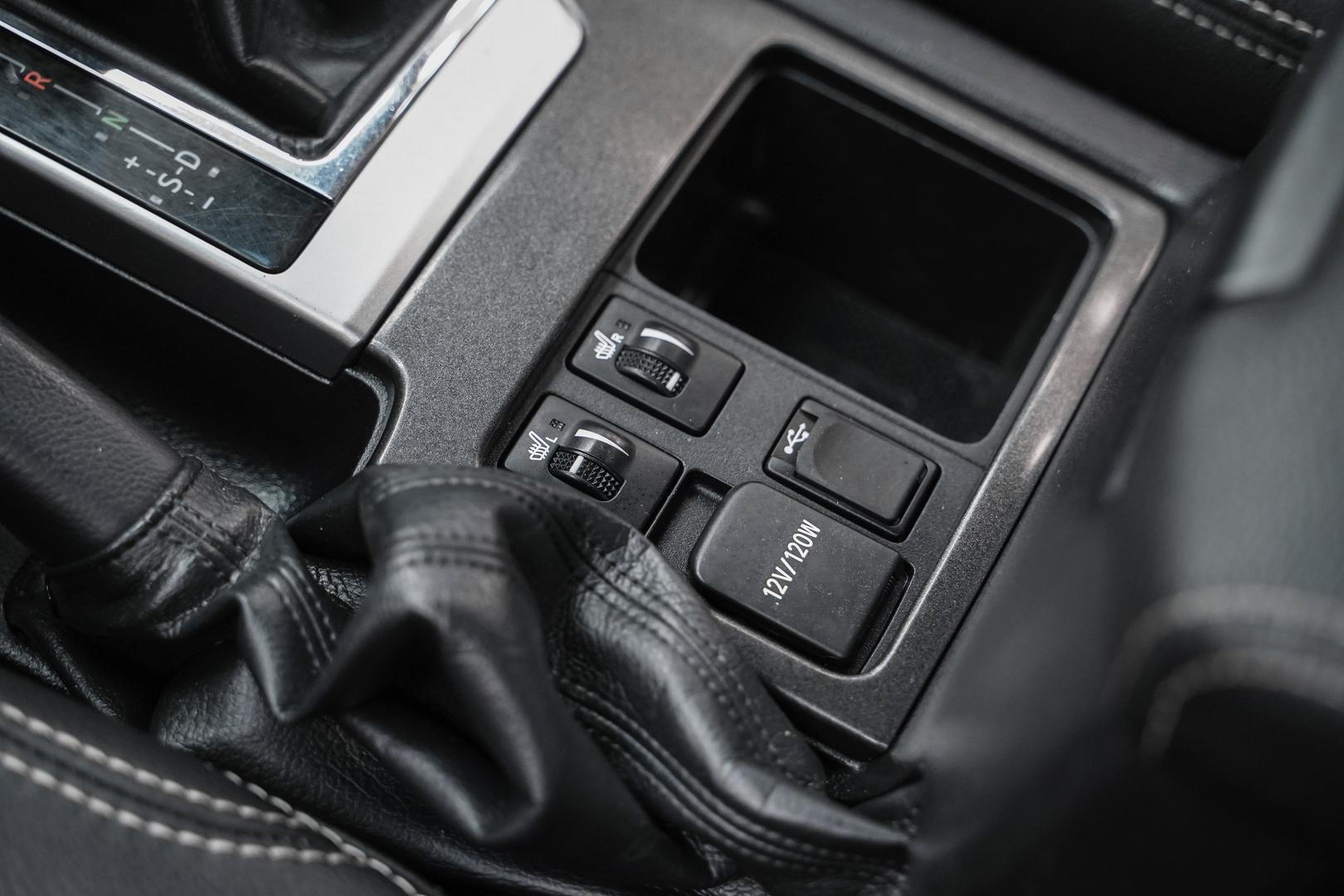 Toyota Land Cruiser Prado 2015, черный, ДЦ Орехово