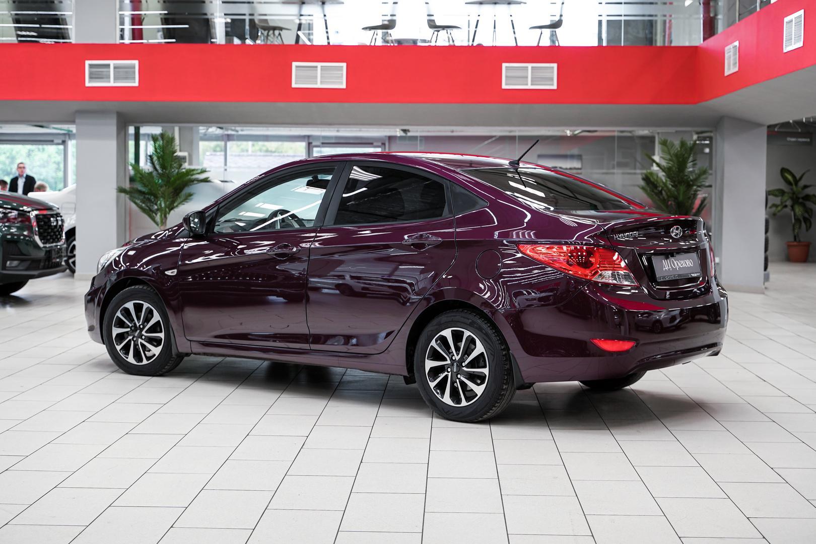 Hyundai Solaris 2013, фиолетовый, ДЦ Орехово