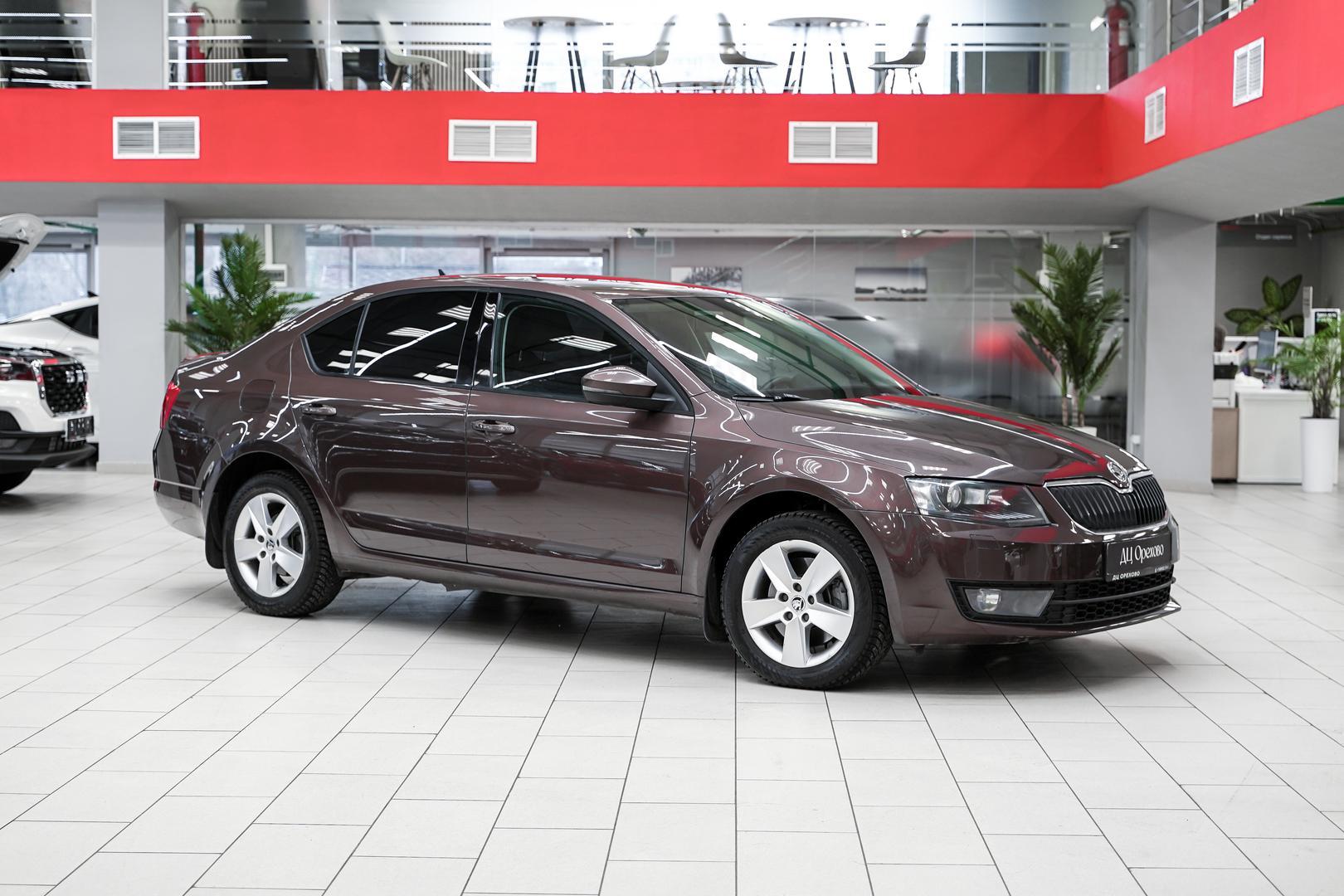 Skoda Octavia 2016, коричневый, ДЦ Орехово