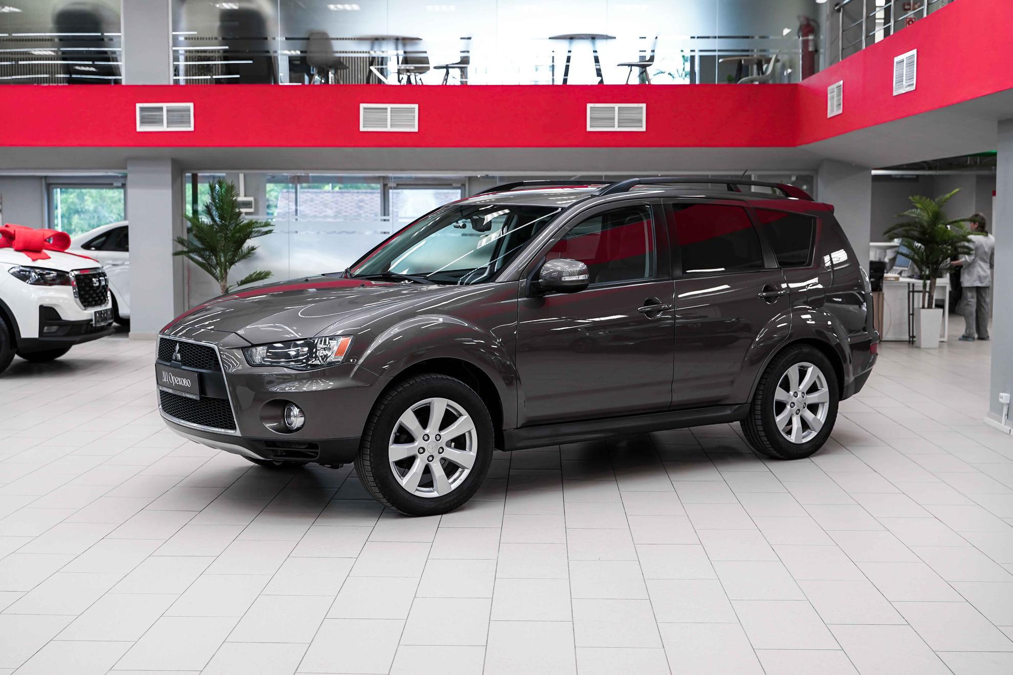 Mitsubishi Outlander 2012, коричневый, ДЦ Орехово