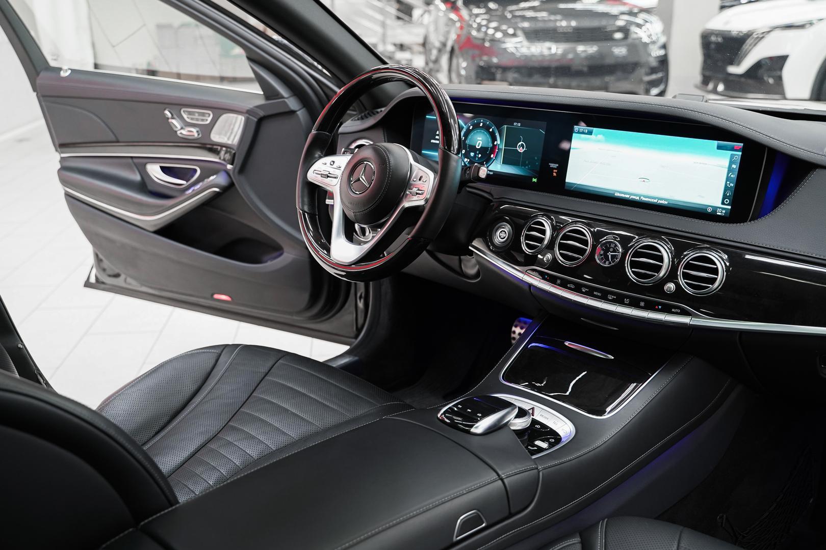 Mercedes-Benz S-Класс 2018, черный, ДЦ Орехово