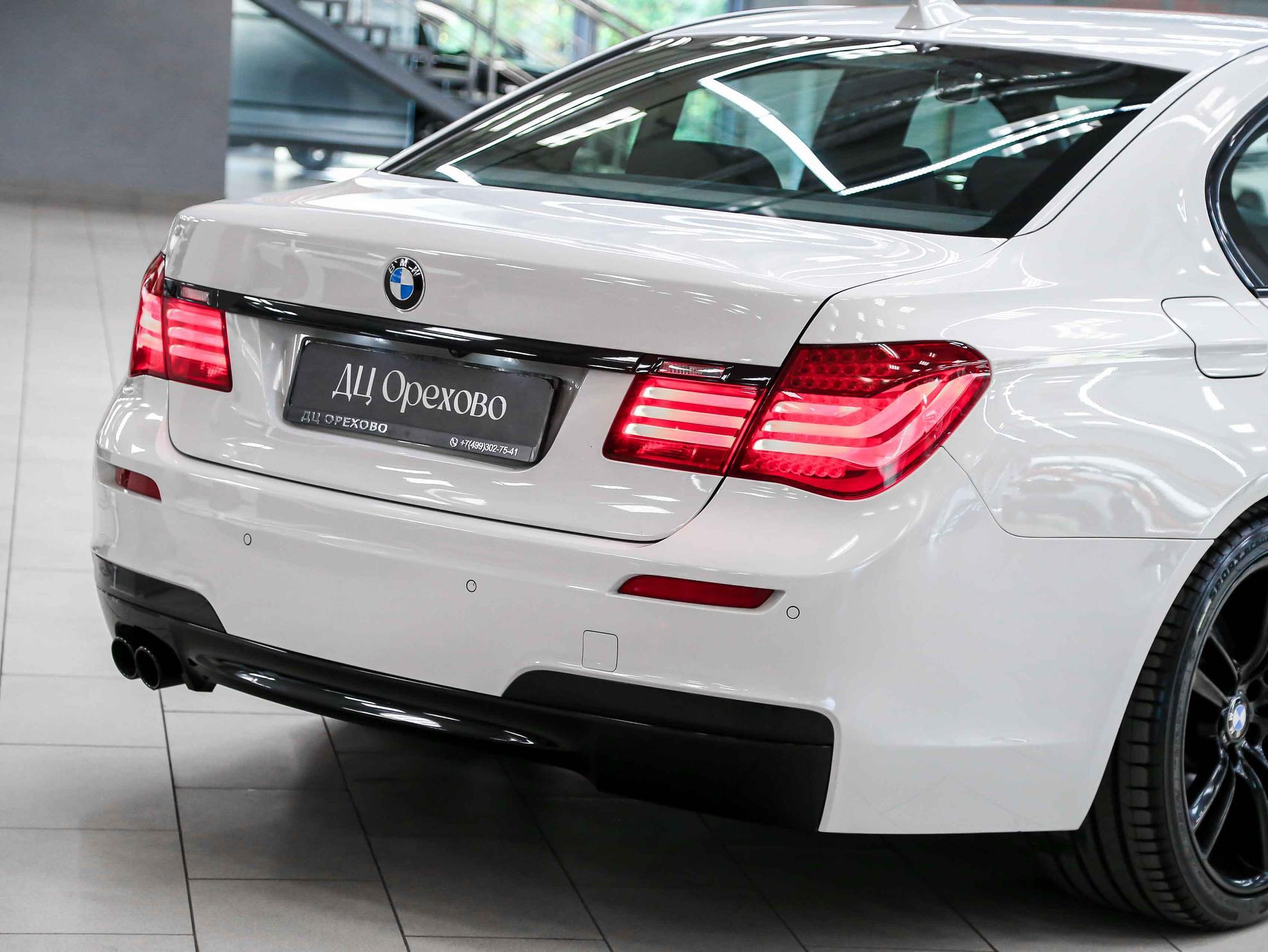 BMW 7 серии 2014, белый, ДЦ Орехово