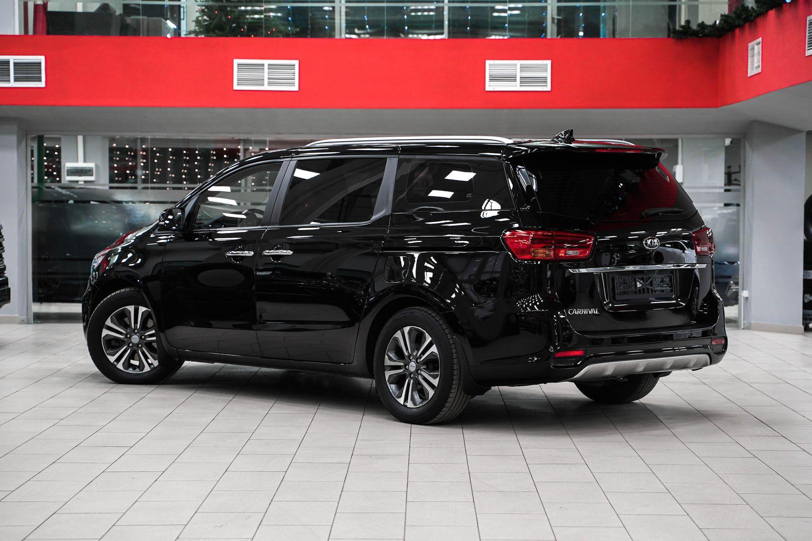 Kia Carnival 2019, черный, ДЦ Орехово