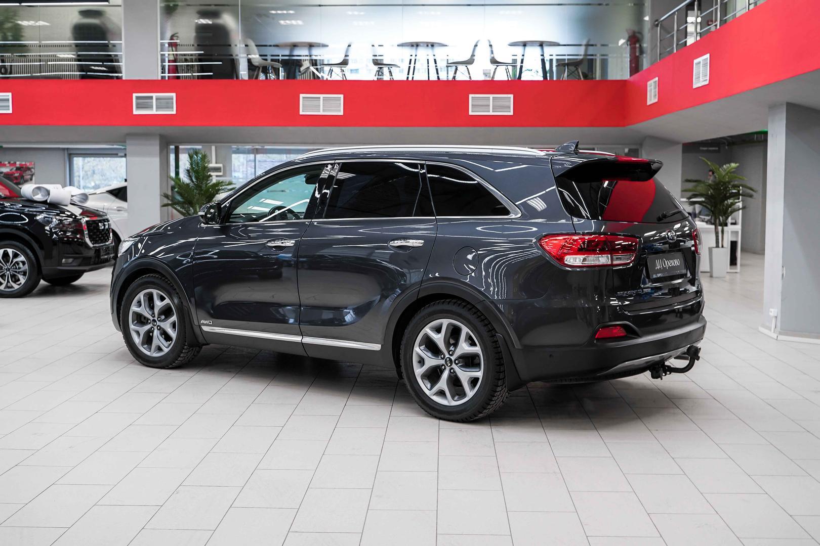Kia Sorento 2016, серый, ДЦ Орехово