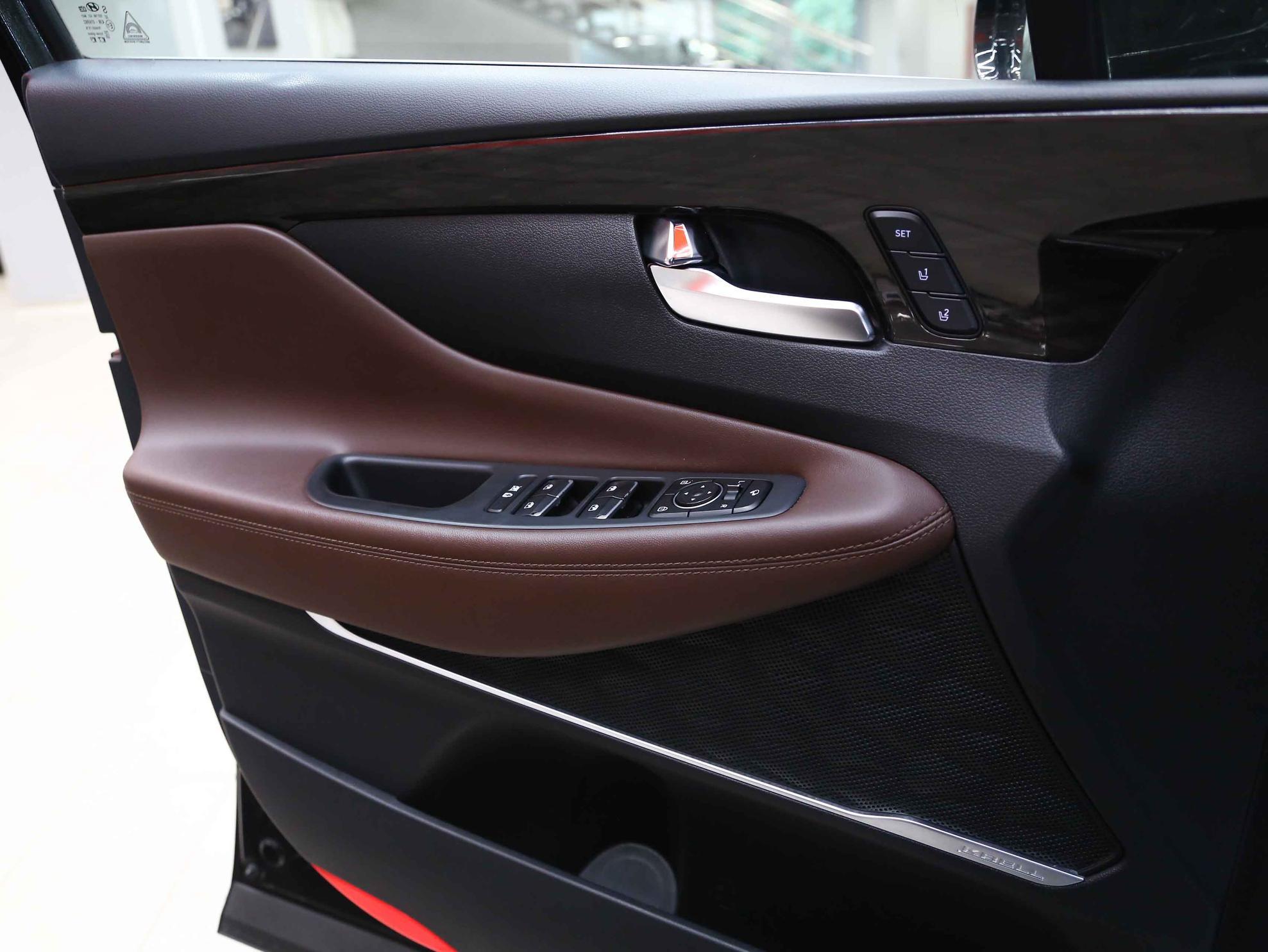Hyundai Santa Fe 2020, черный, ДЦ Орехово