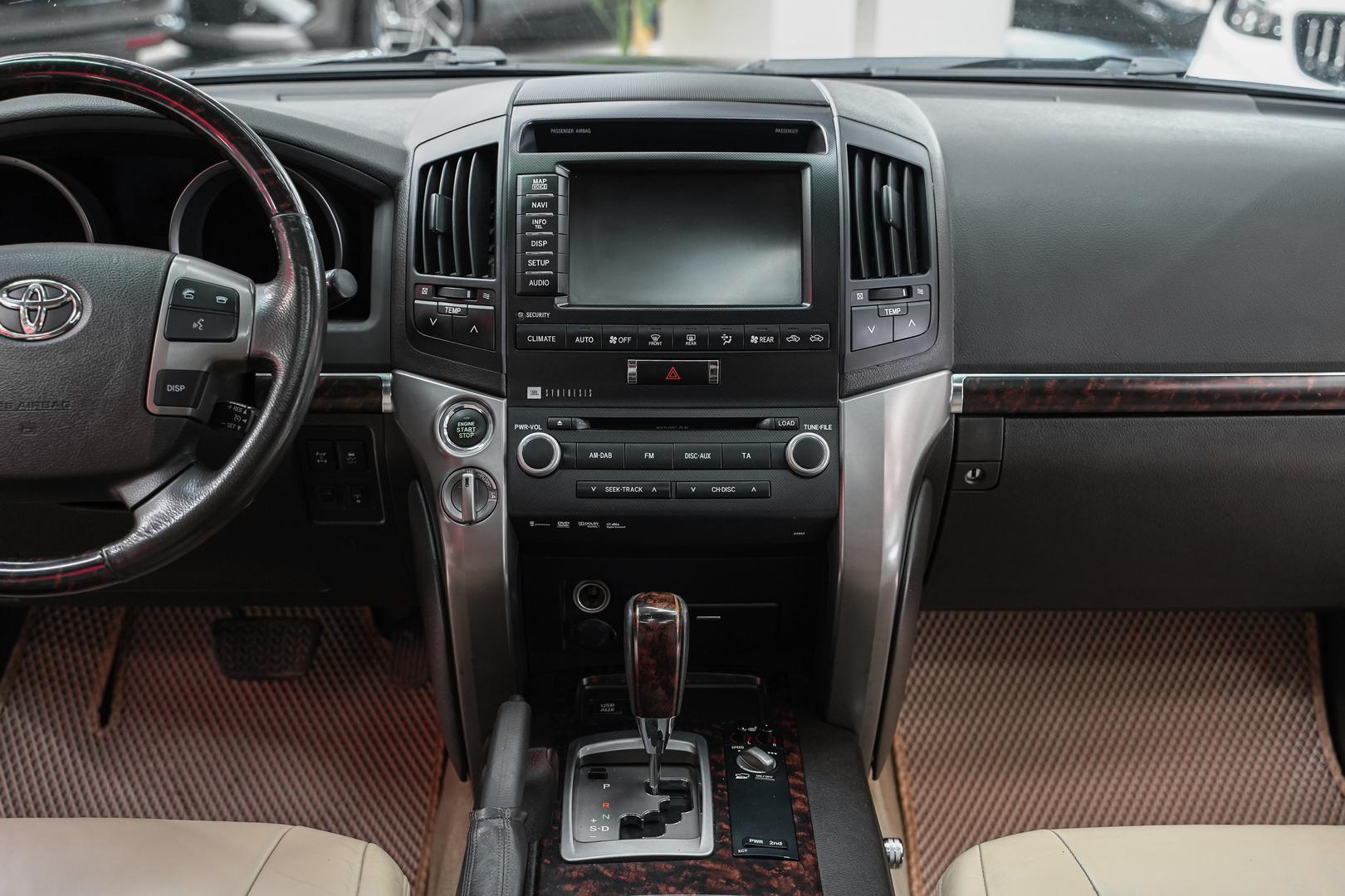Toyota Land Cruiser 2011, черный, ДЦ Орехово
