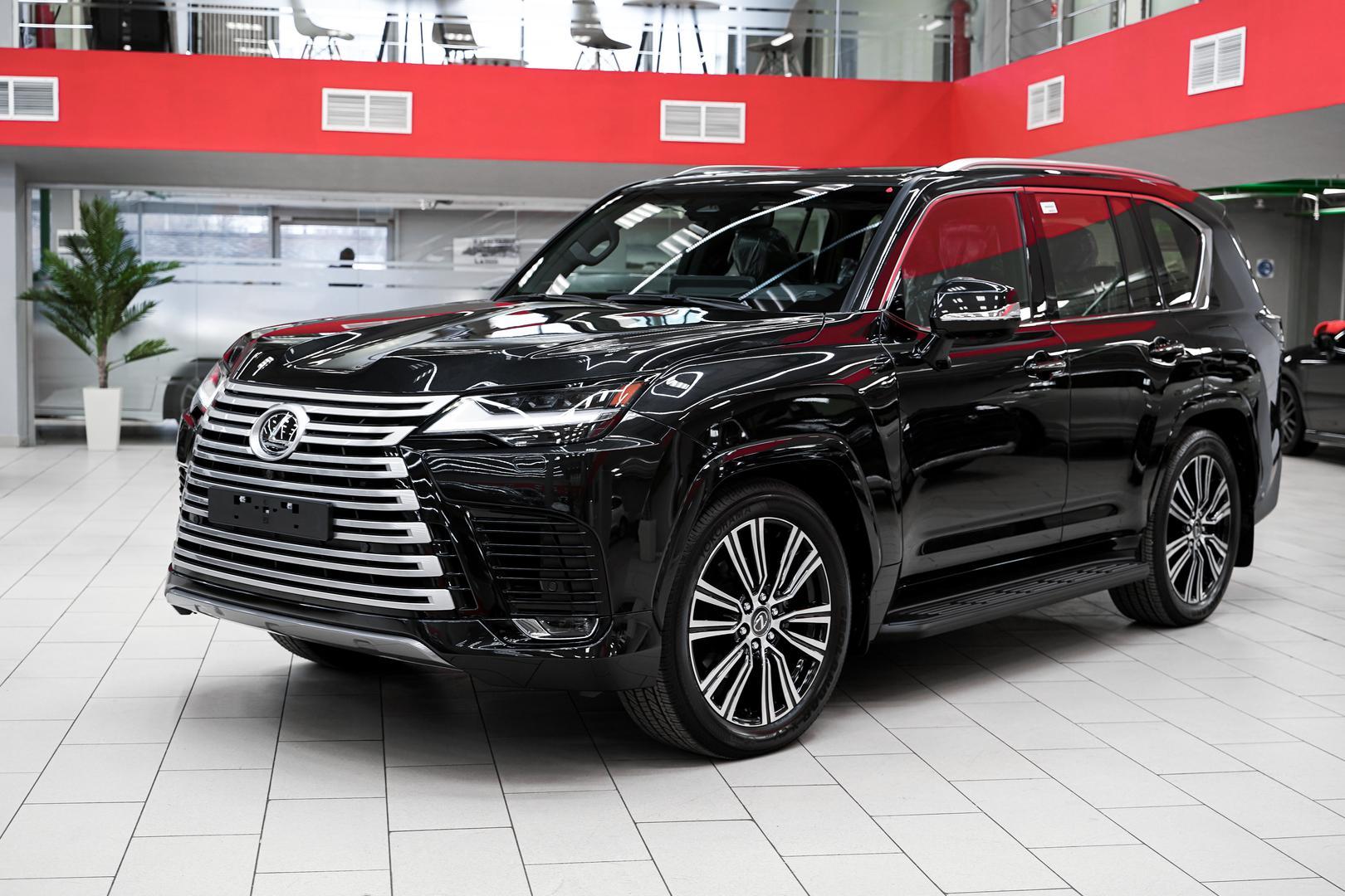 Lexus LX 2025, черный, ДЦ Орехово