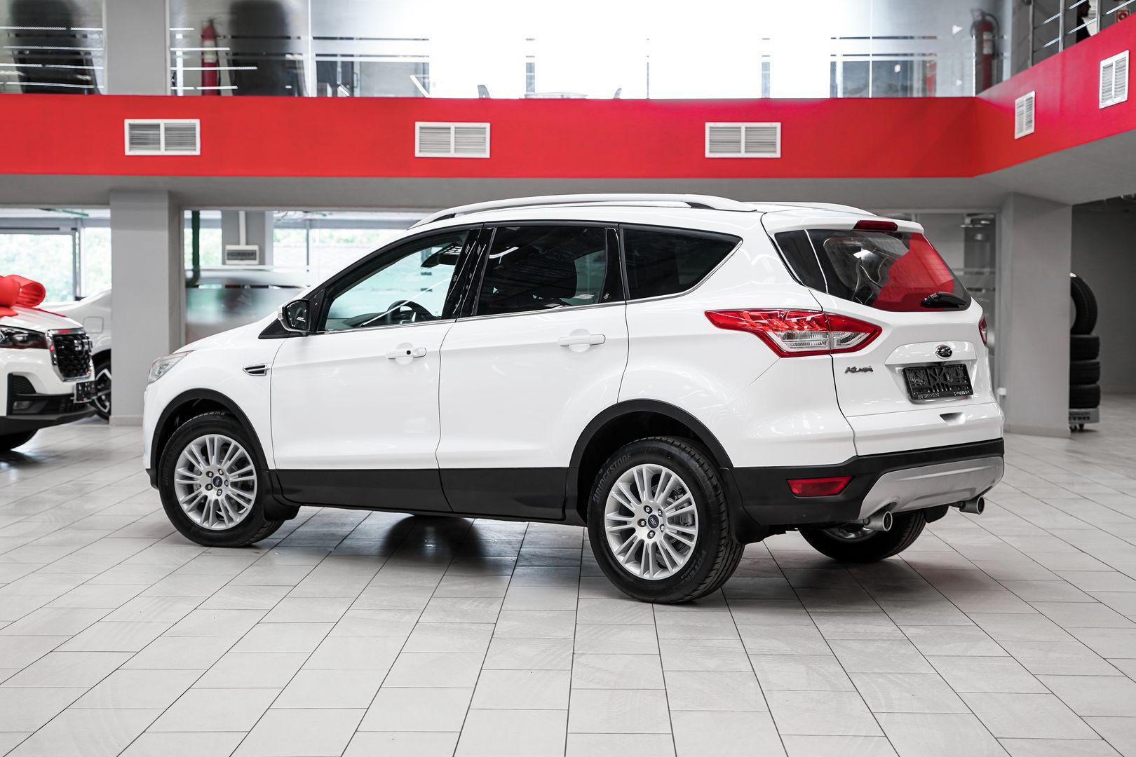 Ford Kuga 2013, белый, ДЦ Орехово