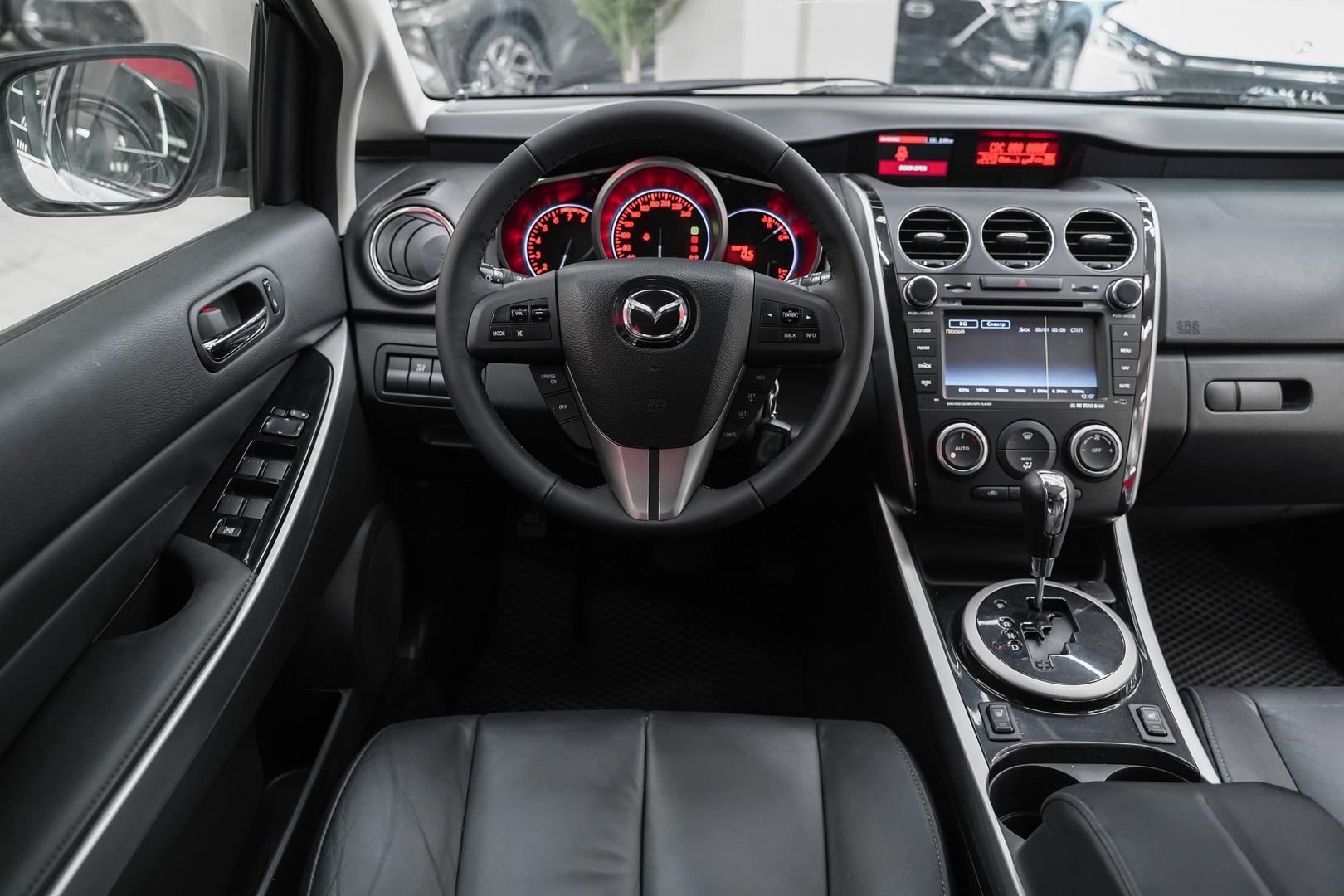 Mazda CX-7 2011, белый, ДЦ Орехово