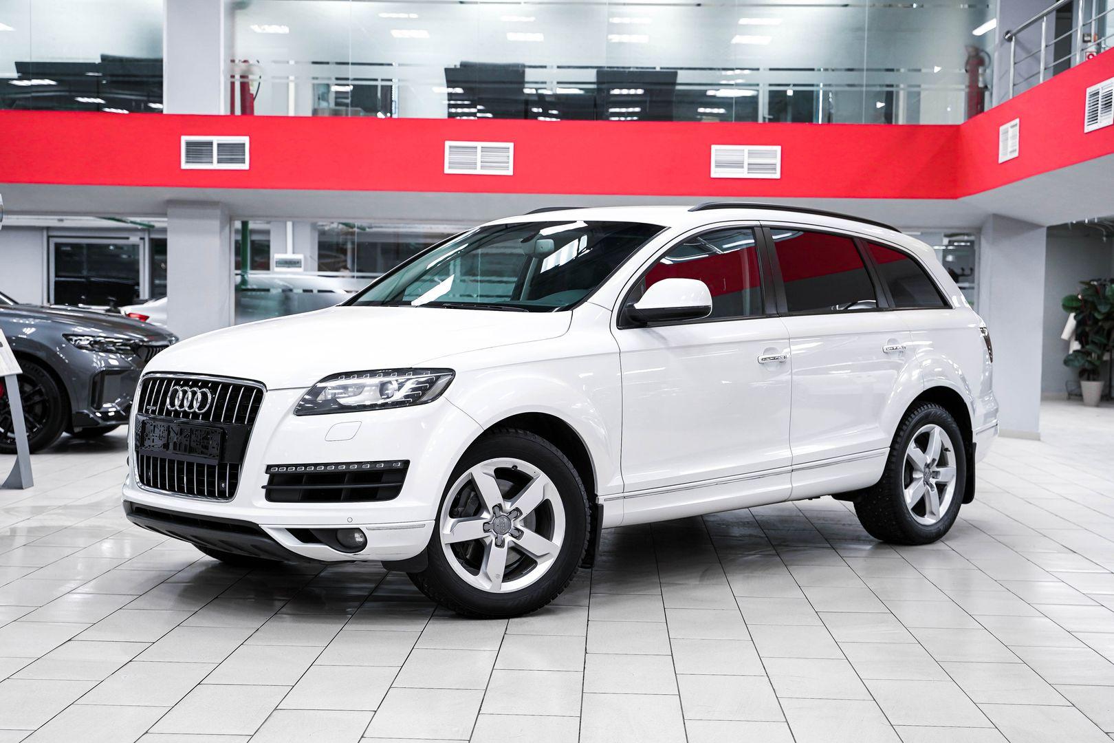 Audi Q7 2013, белый, ДЦ Орехово