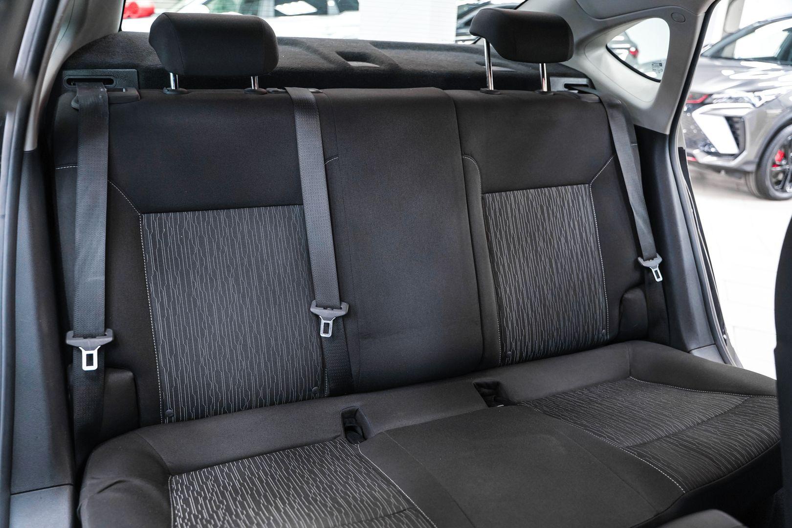 Opel Astra 2013, черный, ДЦ Орехово