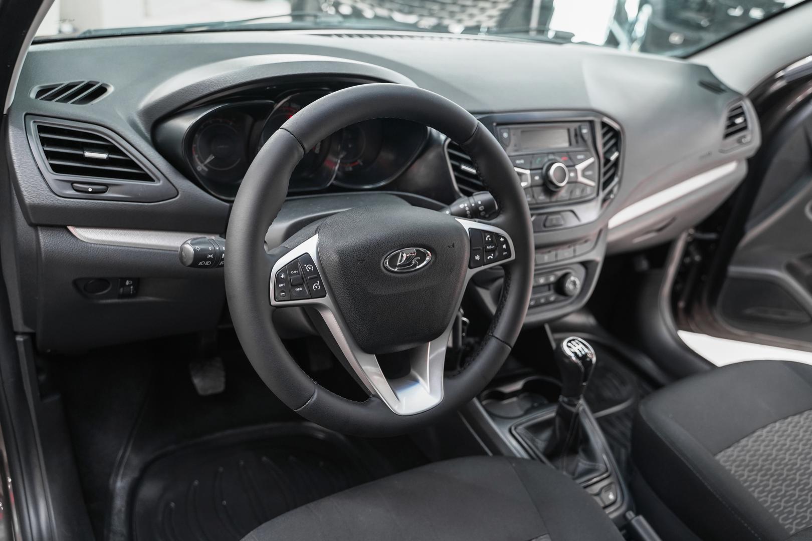 LADA (ВАЗ) Vesta 2018, коричневый, ДЦ Орехово