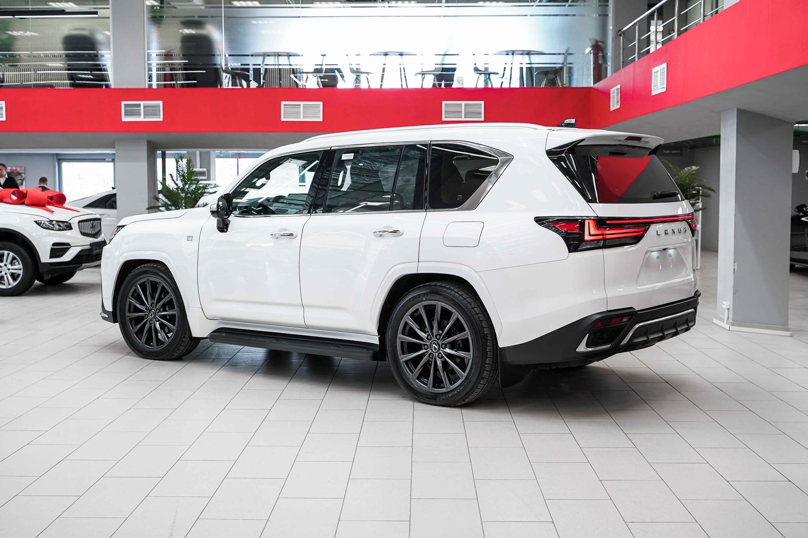 Lexus LX 2026, белый, ДЦ Орехово