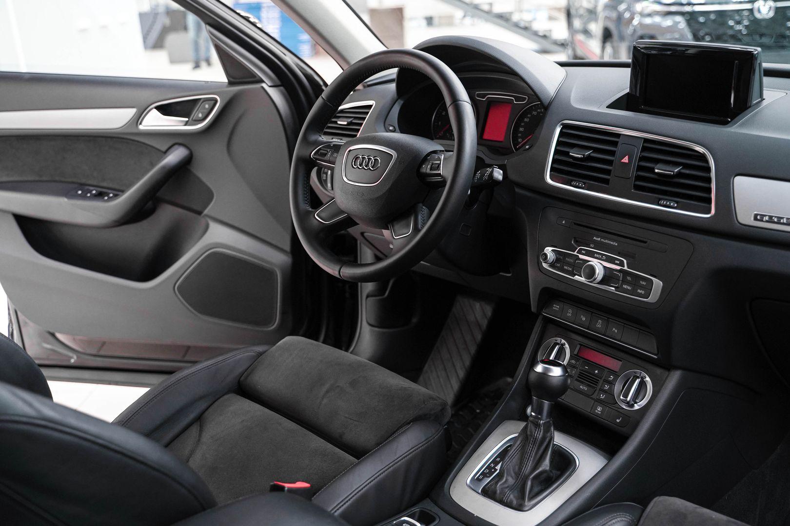 Audi Q3 2012, черный, ДЦ Орехово
