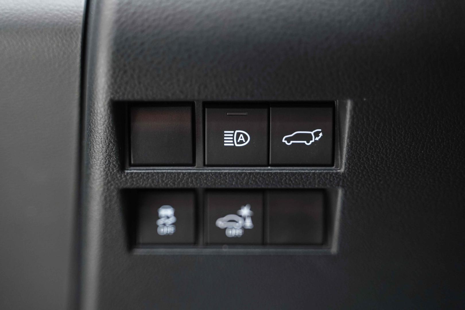 Toyota Land Cruiser 2026, черный, ДЦ Орехово