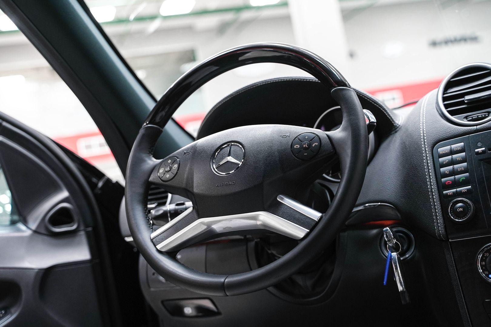 Mercedes-Benz GL-Класс 2012, черный, ДЦ Орехово