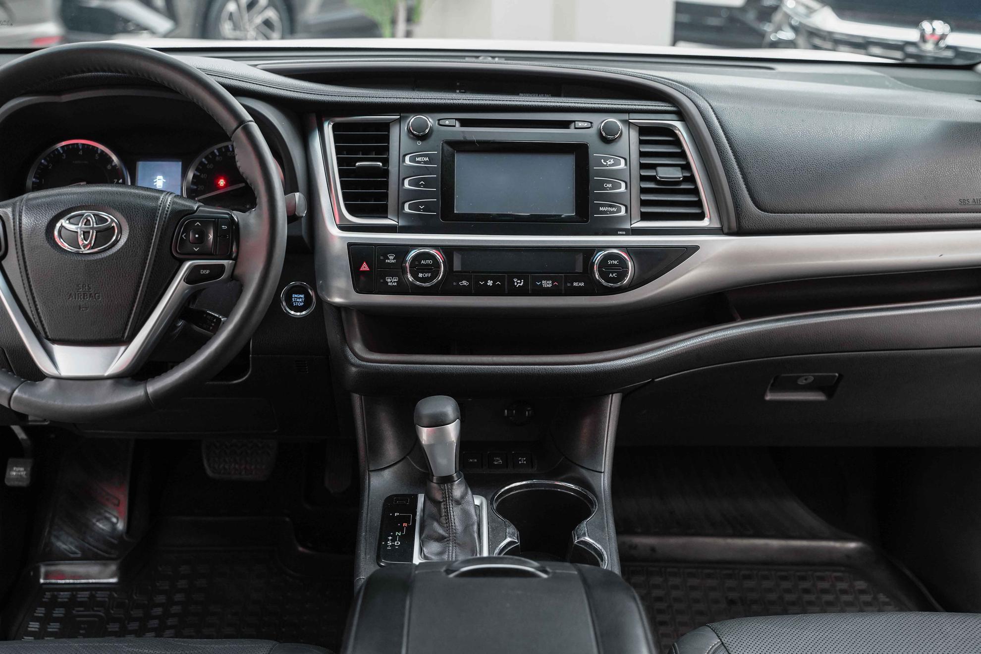 Toyota Highlander 2014, белый, ДЦ Орехово