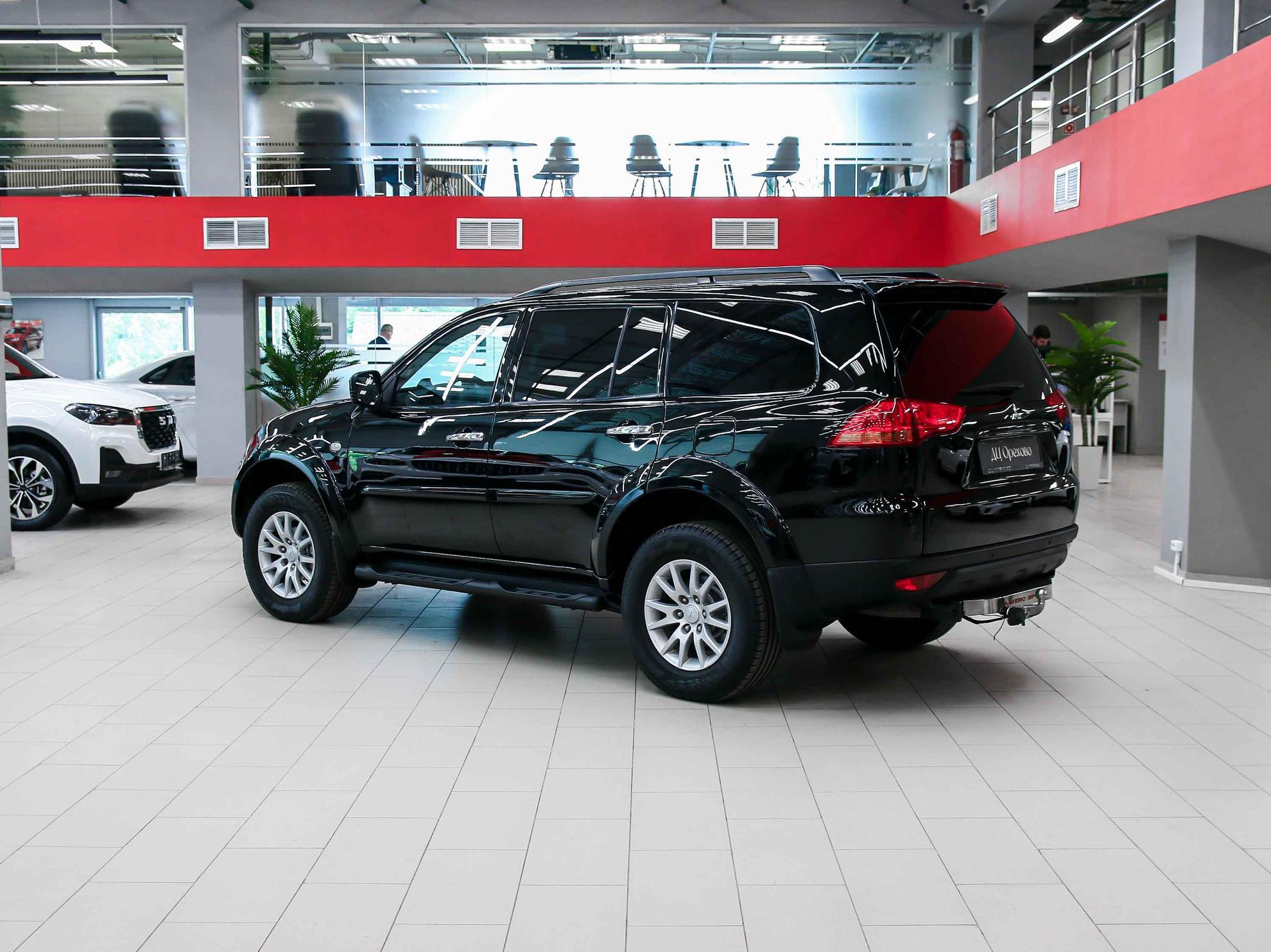 Mitsubishi Pajero Sport 2011, черный, ДЦ Орехово