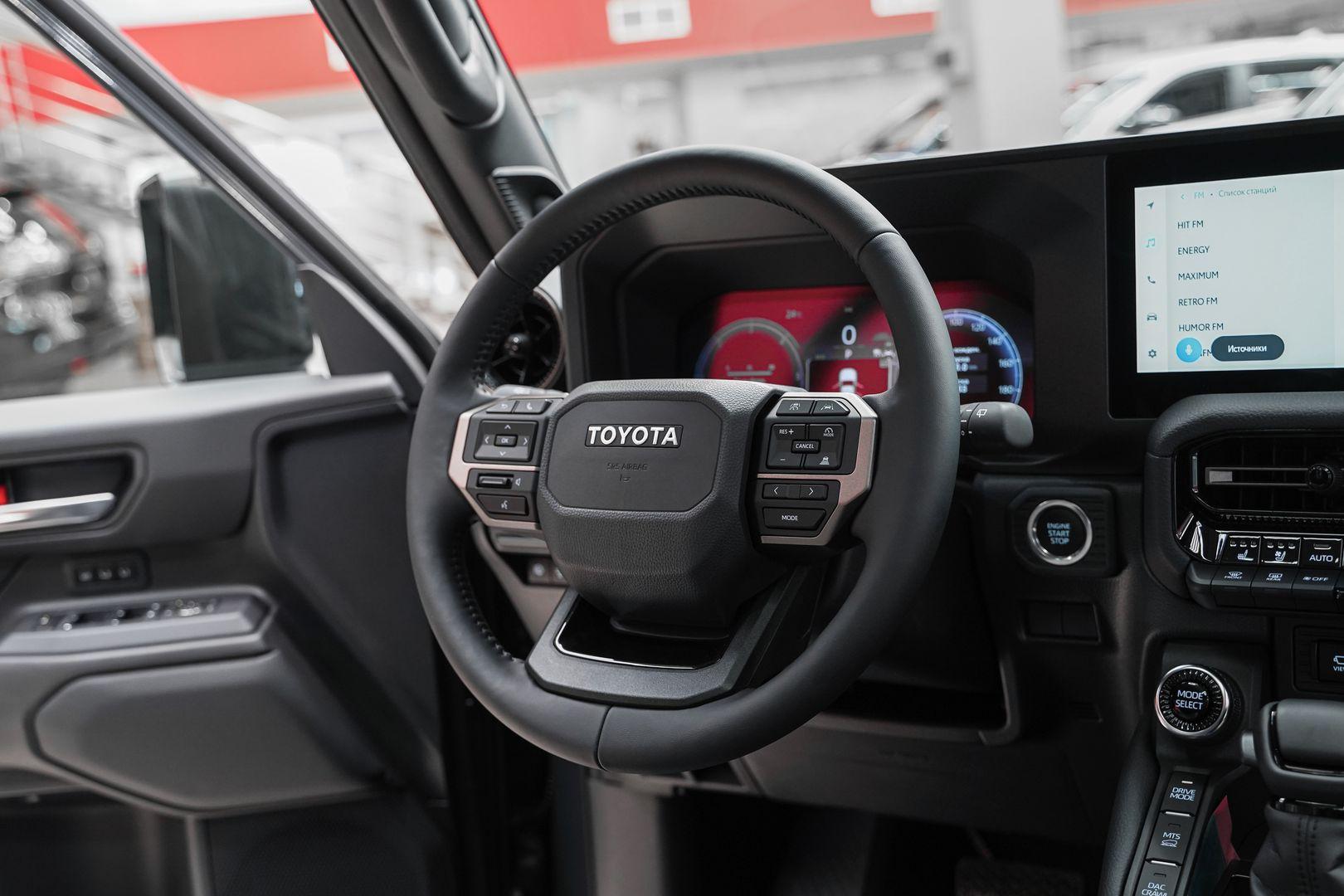 Toyota Land Cruiser Prado 2025, серый, ДЦ Орехово