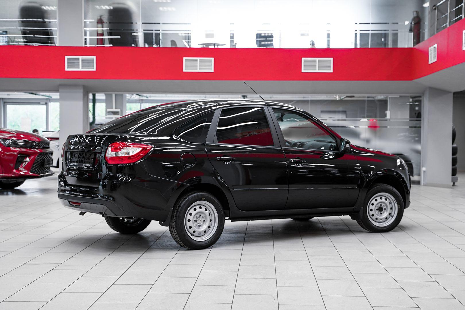 LADA (ВАЗ) Granta 2025, черный, ДЦ Орехово
