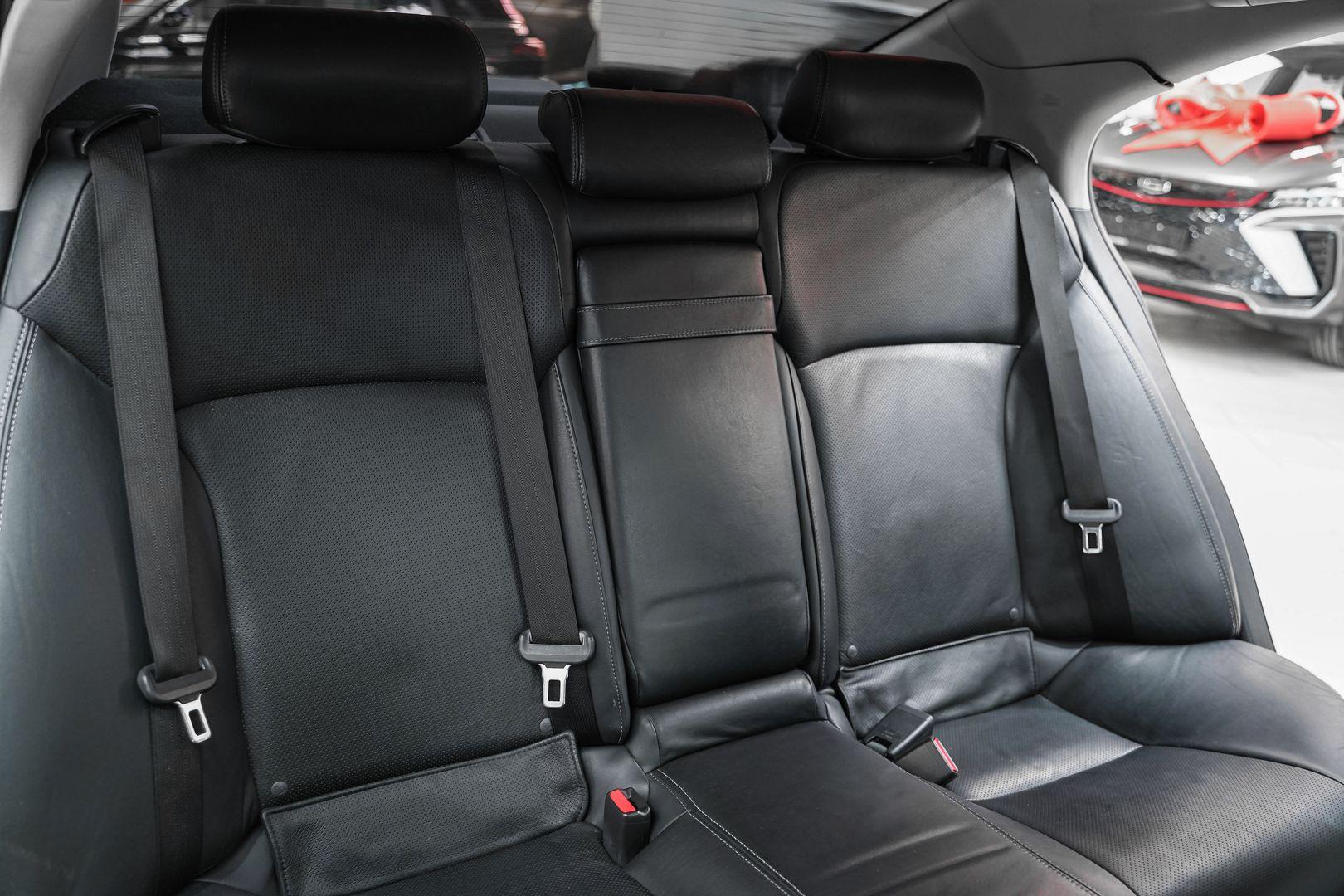 Lexus IS 2011, белый, ДЦ Орехово