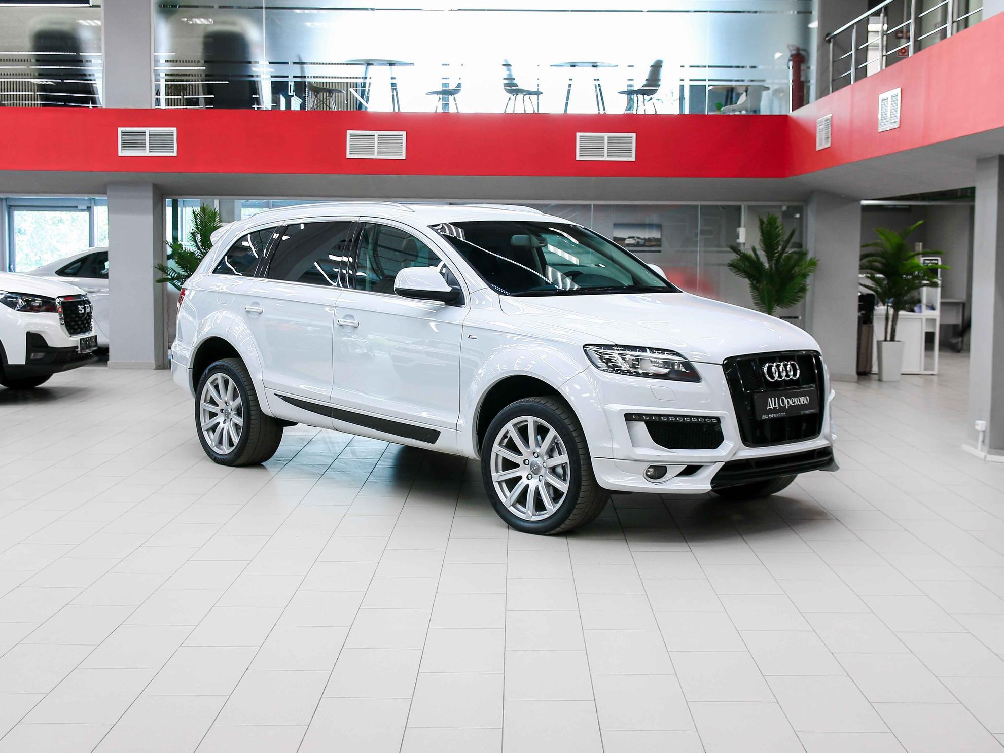 Audi Q7 2014, белый, ДЦ Орехово