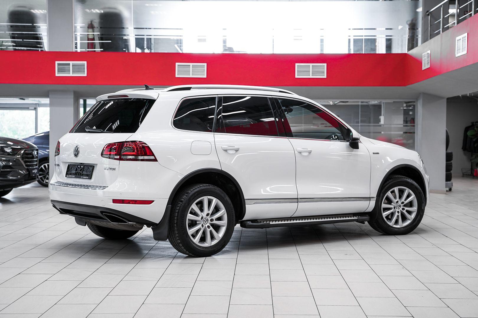 Volkswagen Touareg 2014, белый, ДЦ Орехово