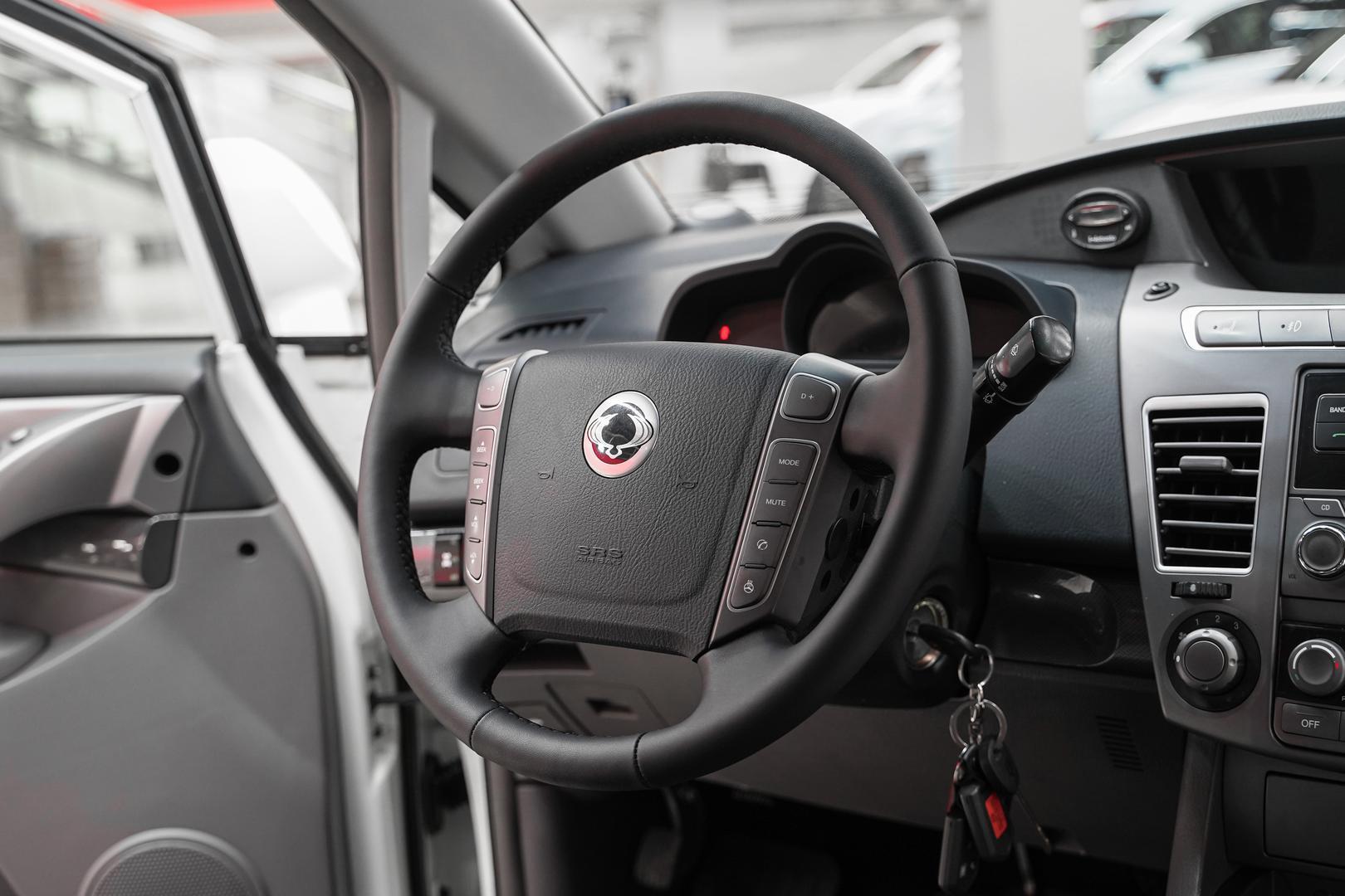 SsangYong Stavic 2014, белый, ДЦ Орехово