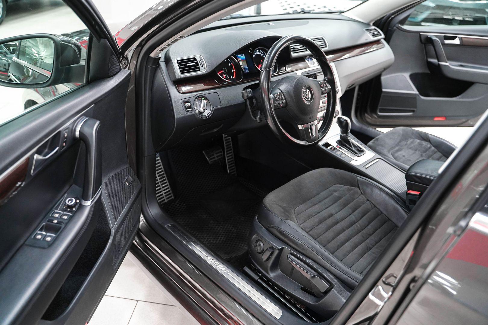 Volkswagen Passat 2013, коричневый, ДЦ Орехово