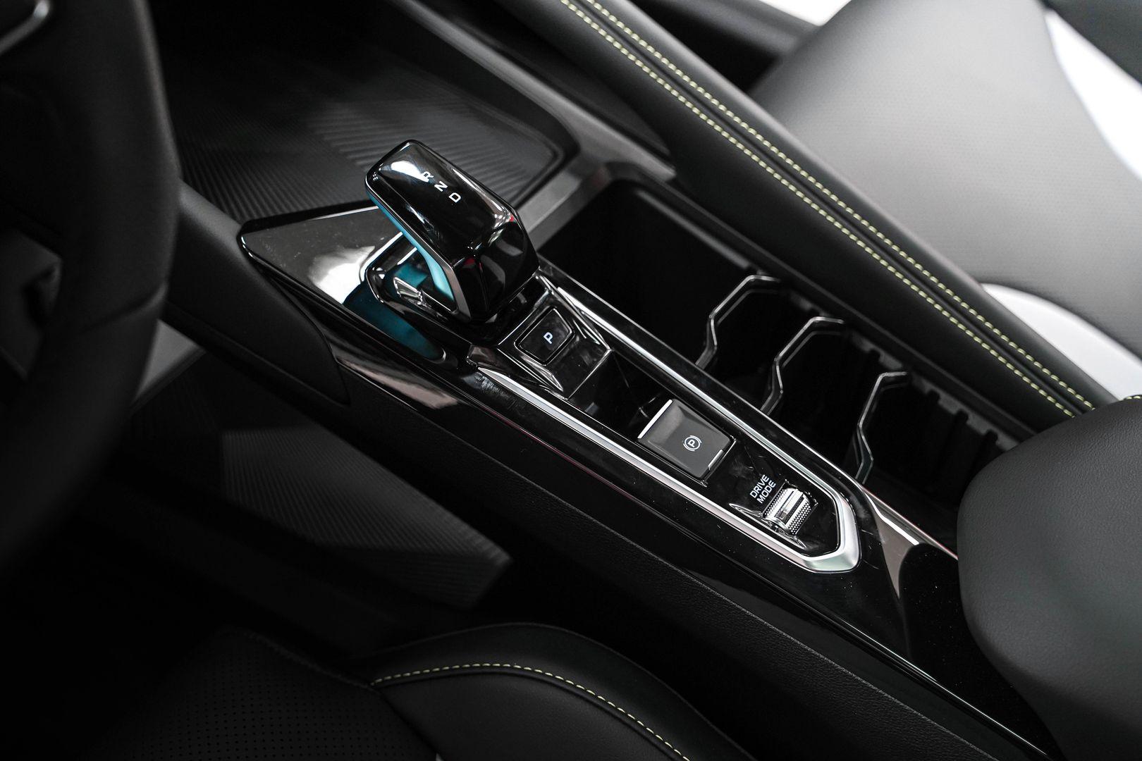 Geely Coolray 2023, белый, ДЦ Орехово
