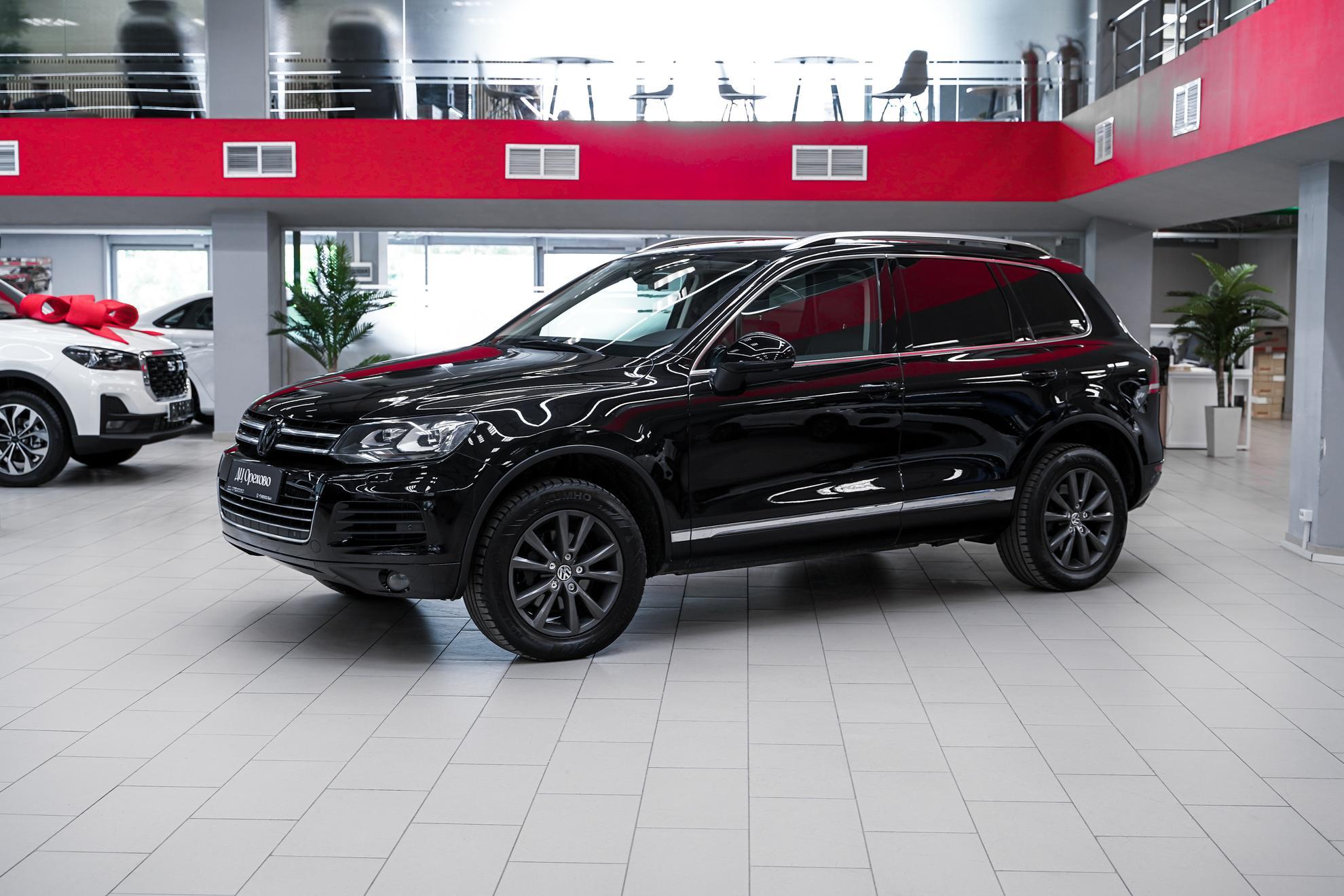 Volkswagen Touareg 2012, черный, ДЦ Орехово