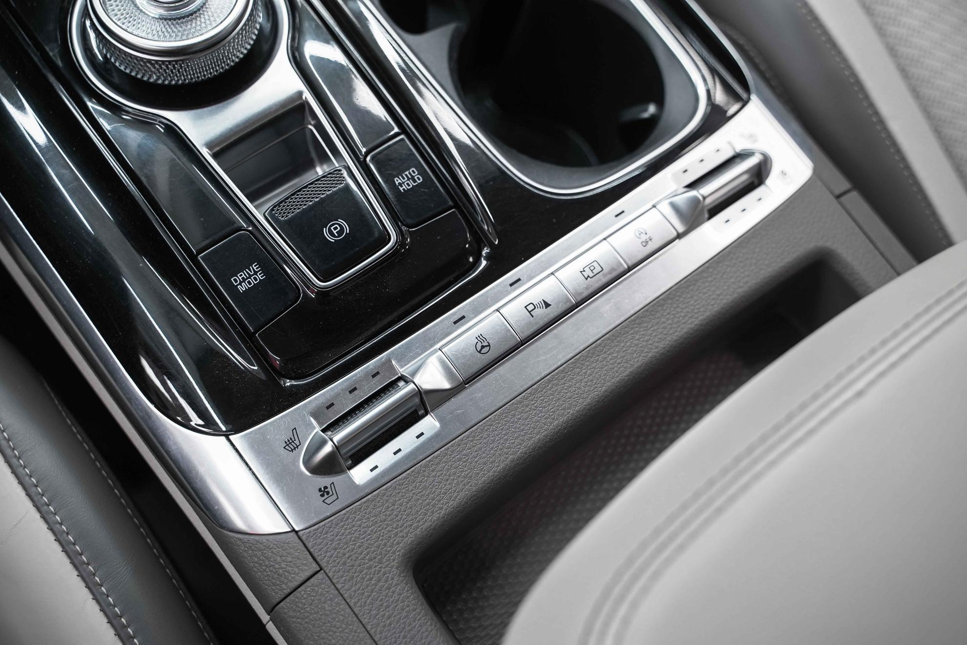Kia Carnival 2021, черный, ДЦ Орехово