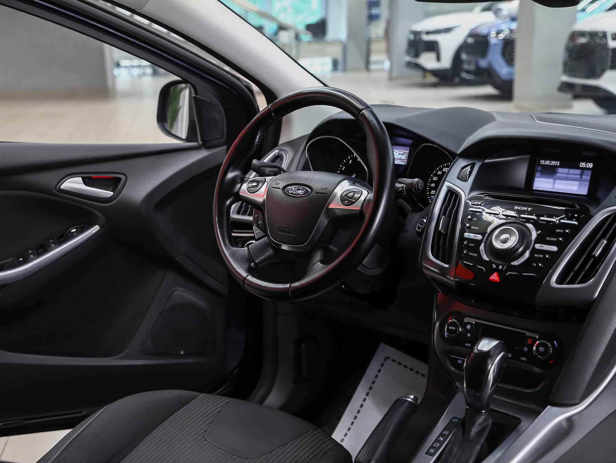 Ford Focus 2013, синий, ДЦ Орехово