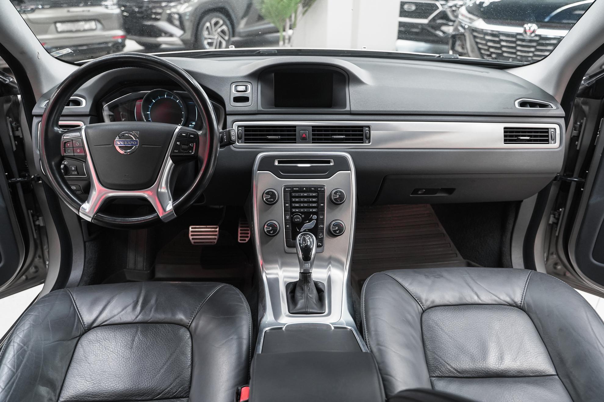 Volvo XC70 2013, бежевый, ДЦ Орехово