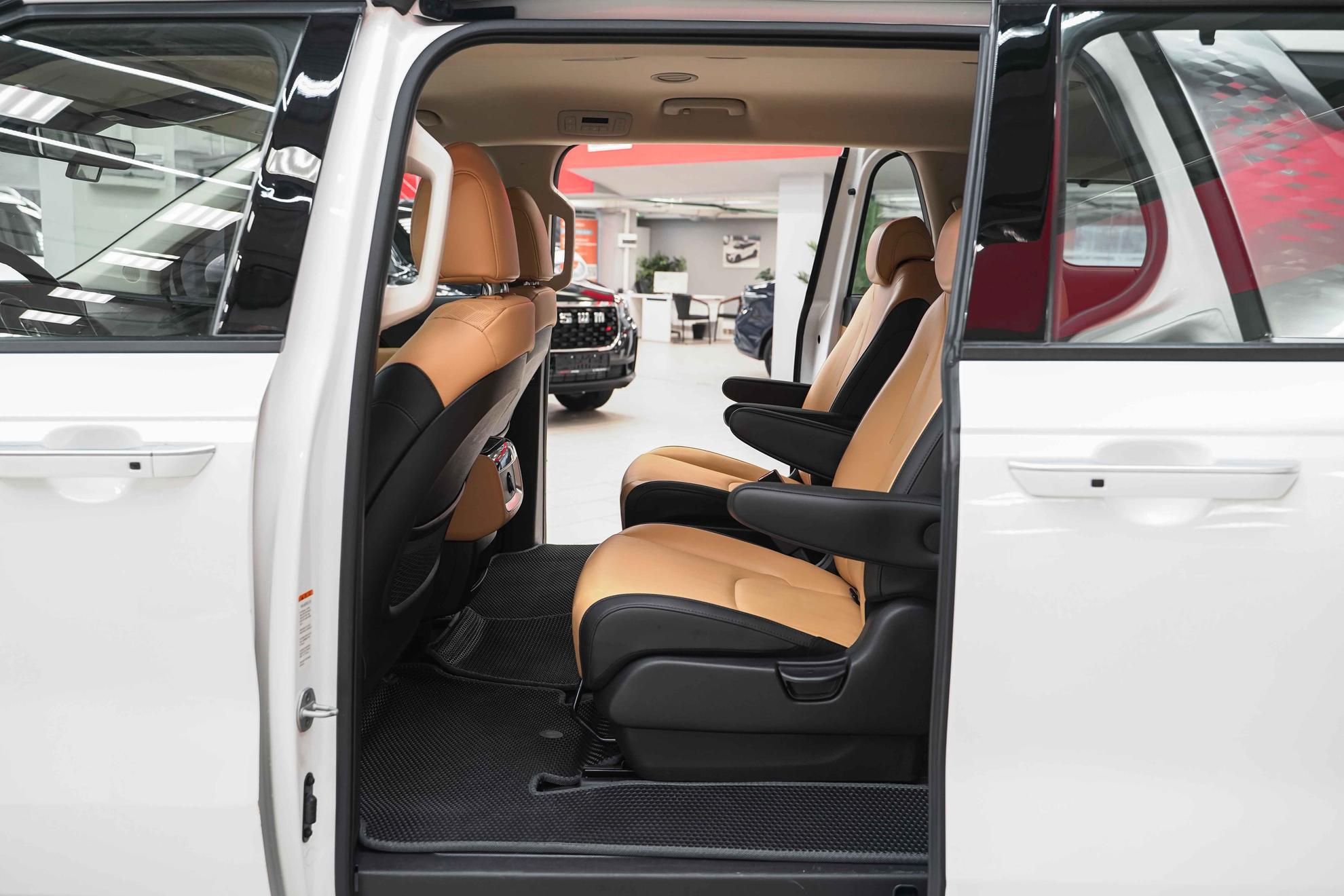 Kia Carnival 2021, белый, ДЦ Орехово