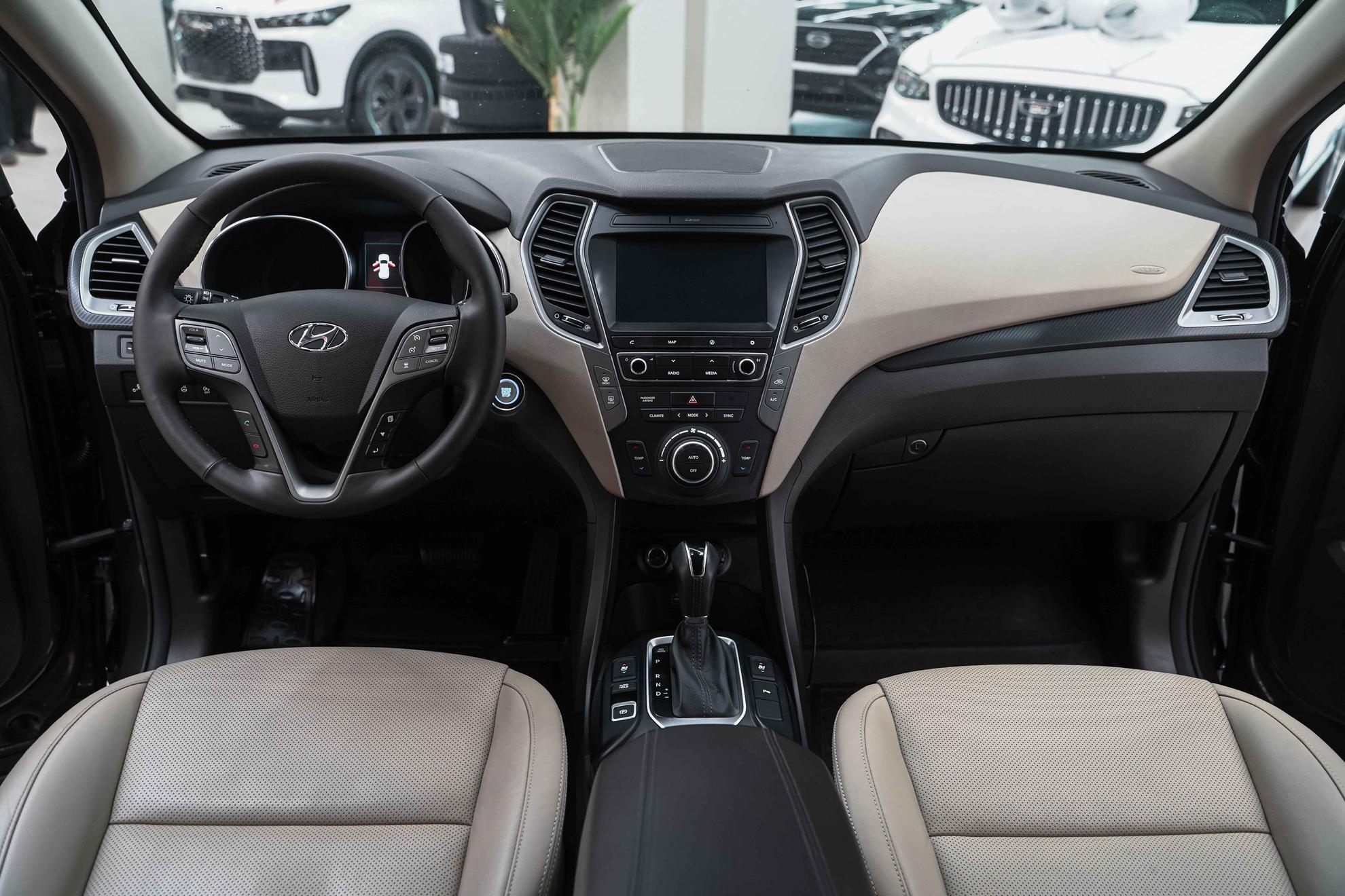 Hyundai Santa Fe 2018, коричневый, ДЦ Орехово