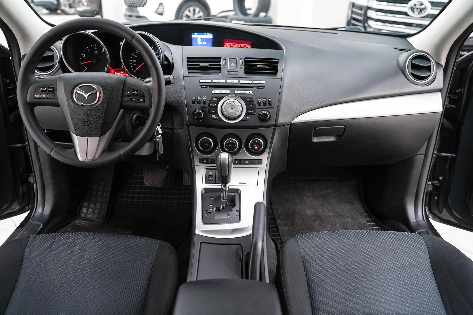 Mazda 3 2010, серый, ДЦ Орехово