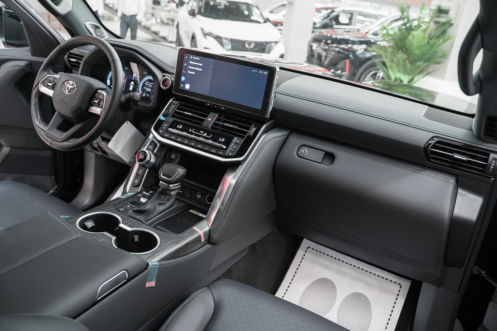 Toyota Land Cruiser 2025, черный, ДЦ Орехово