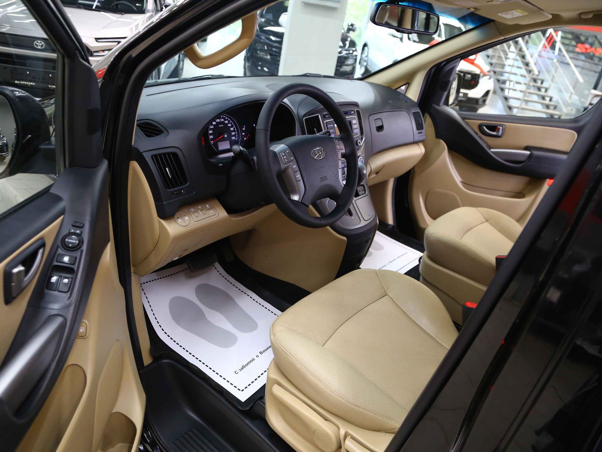 Hyundai H-1 2019, черный, ДЦ Орехово