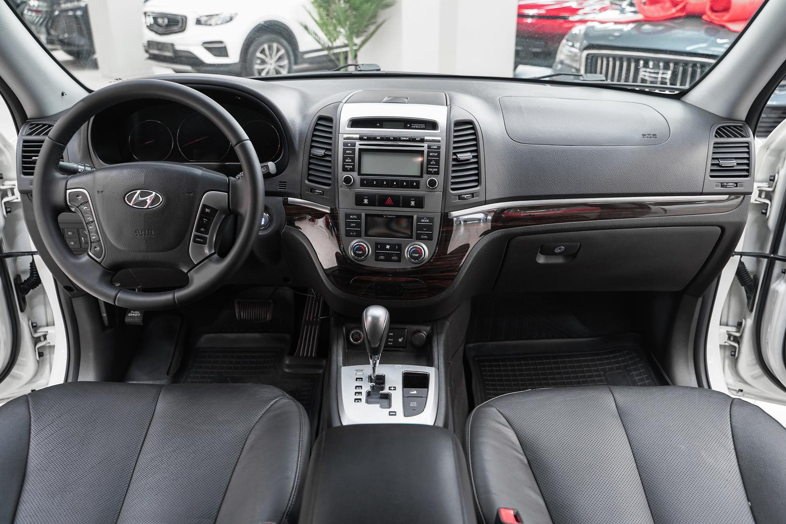 Hyundai Santa Fe 2012, белый, ДЦ Орехово